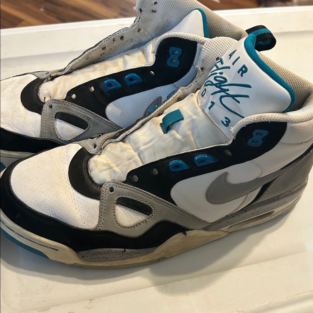 Nike Air Flight 89 White and Black Sneakers